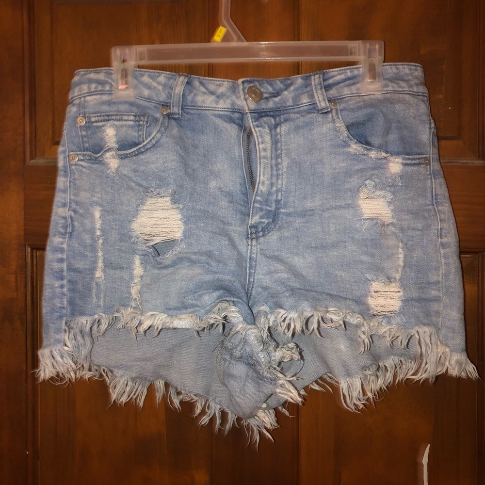 Distressed shorts
